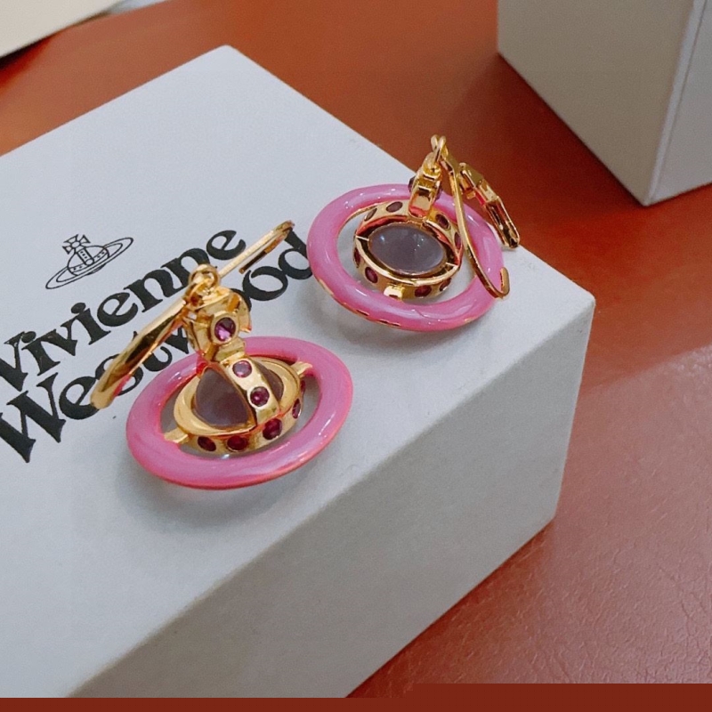 u1u1enne westwood